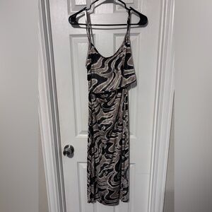 Elegant Black and Gray Patterned Dress